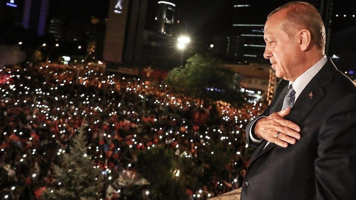 Recep Tayyip Erdoğan balkon konuşması canlı izle! Beştepe Cumhurbaşkanlığı Külliyesi balkon konuşması yapacak mı?