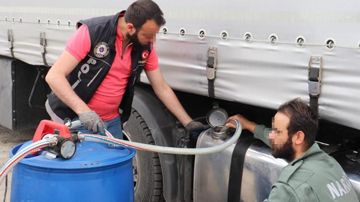 'Kanas' ile aramada TIR'da, 537 kilo likit metamfetamin ele geçirildi