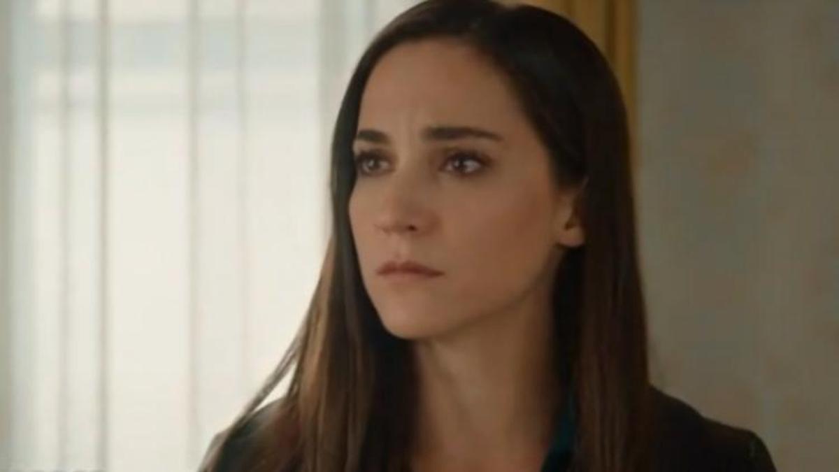 Nesrin, Derya'nın Mustafa'yla gizlice evlendiğini duyunca adeta yıkılıyor!