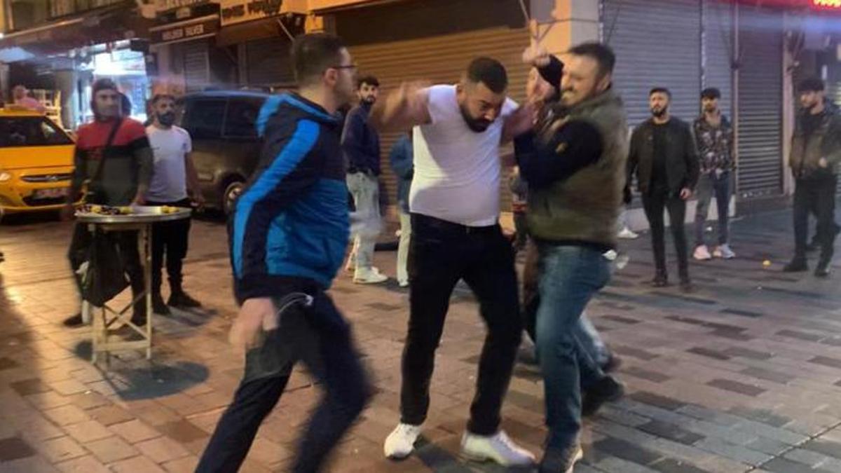 İstiklal Caddesi’nde bayıltan dayak!