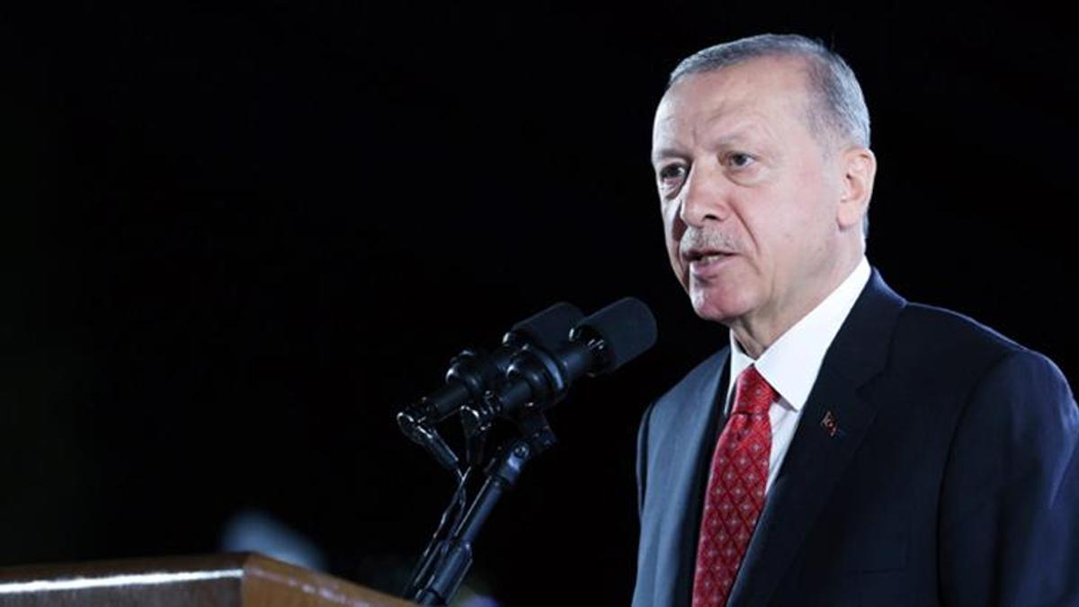 Cumhurbaşkanı Erdoğan'dan şampiyon Galatasaray'a tebrik mesajı
