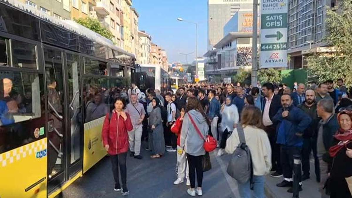 Üsküdar Çekmeköy Metro hattında arıza! Seferler yapılamıyor