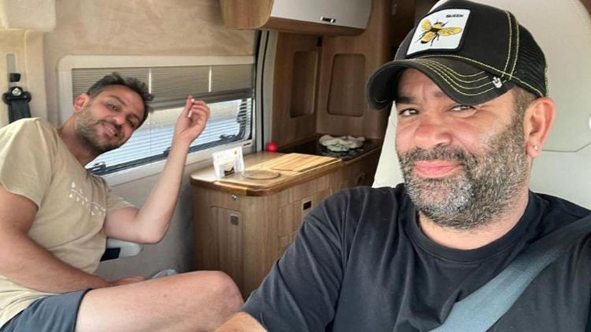 Ceyda Düvenci ile boşanma sürecinde olan Bülent Şakrak karavan tatilinde!