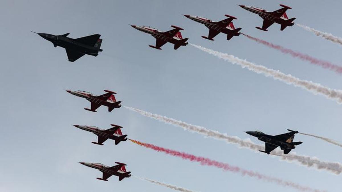 Bayraktar KIZILELMA, havacılık tarihinde ilkleri başardı! NATO ülkelerine damgasını vurdu