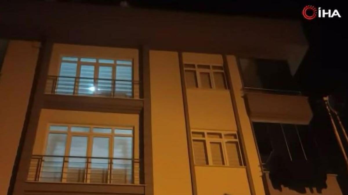 Eşi kapıyı açmadı, pencereden girdi: Evi arayan adam banyoya gidince dehşete düştü!