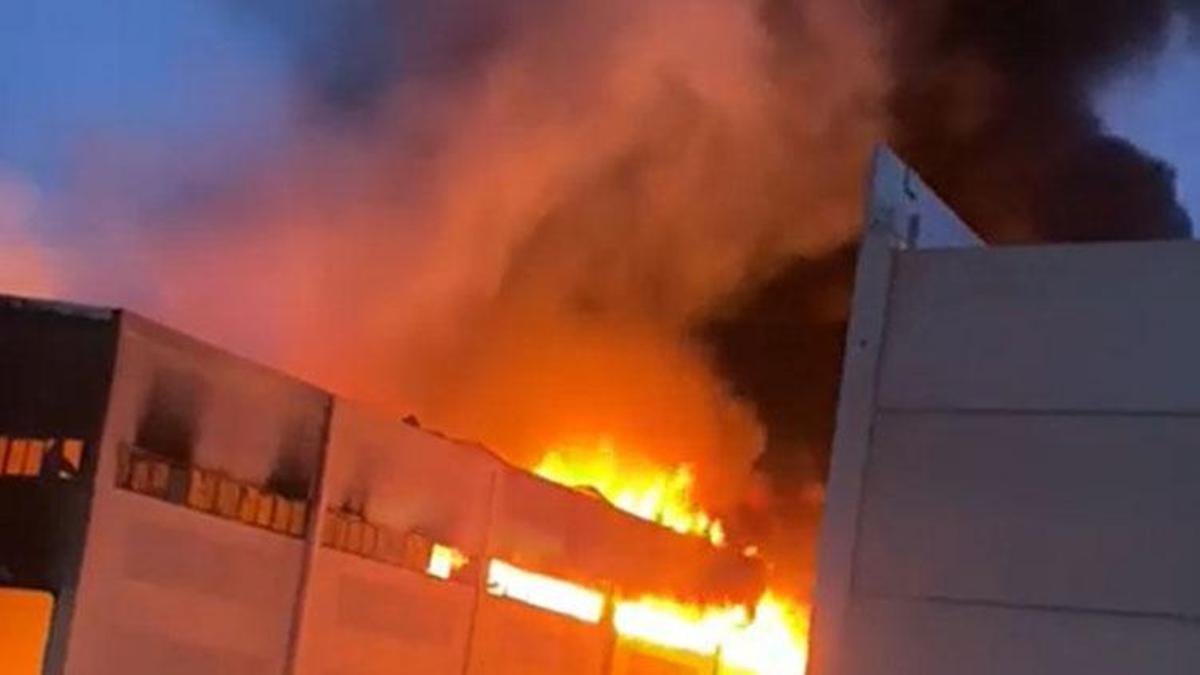 İzmir’de yağ fabrikasında korkutan yangın