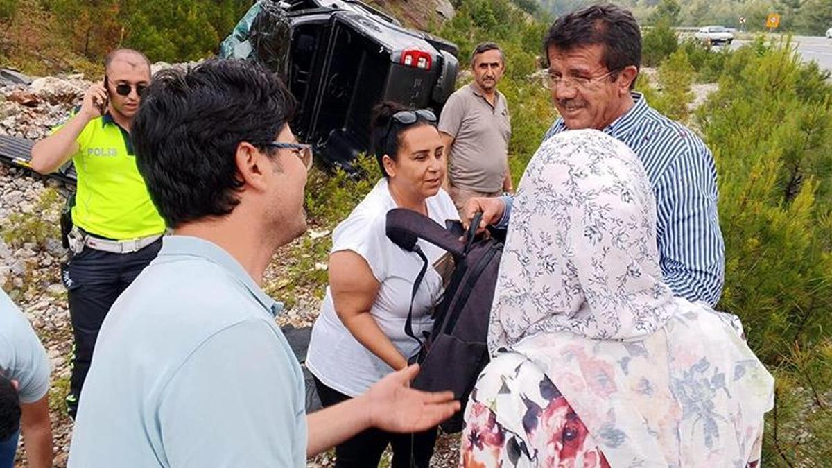 Kazada yaralanan eski Bakan Zeybekci, taburcu oldu