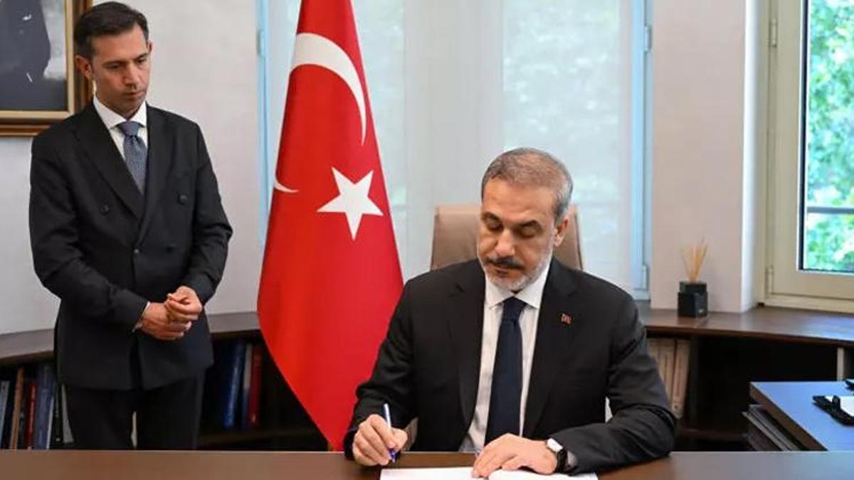 Dışişleri Bakanı Fidan, yeni büyükelçilik görevlerini tebliğ etti
