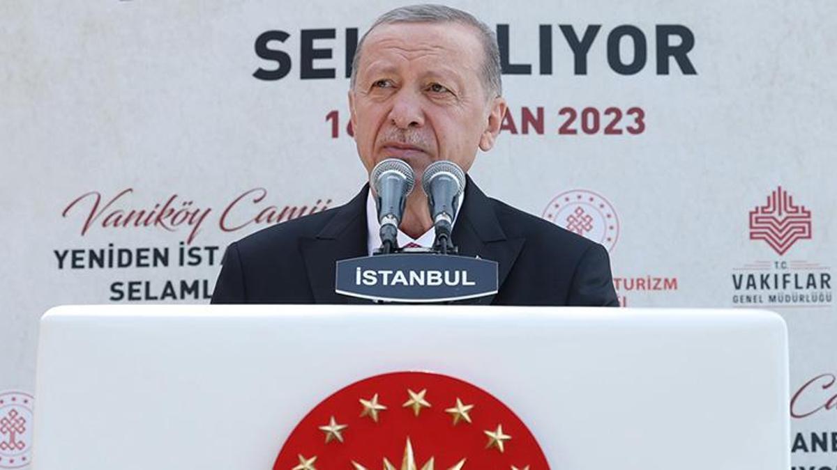 Cumhurbaşkanı Erdoğan: İstanbul sevgimizi birileri gibi sadece lafta bırakmıyoruz