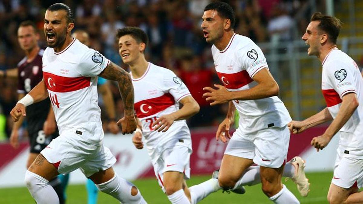 EURO 2024 yolunda Türkiye, Letonya'yı 90+5'te devirdi: 3-2