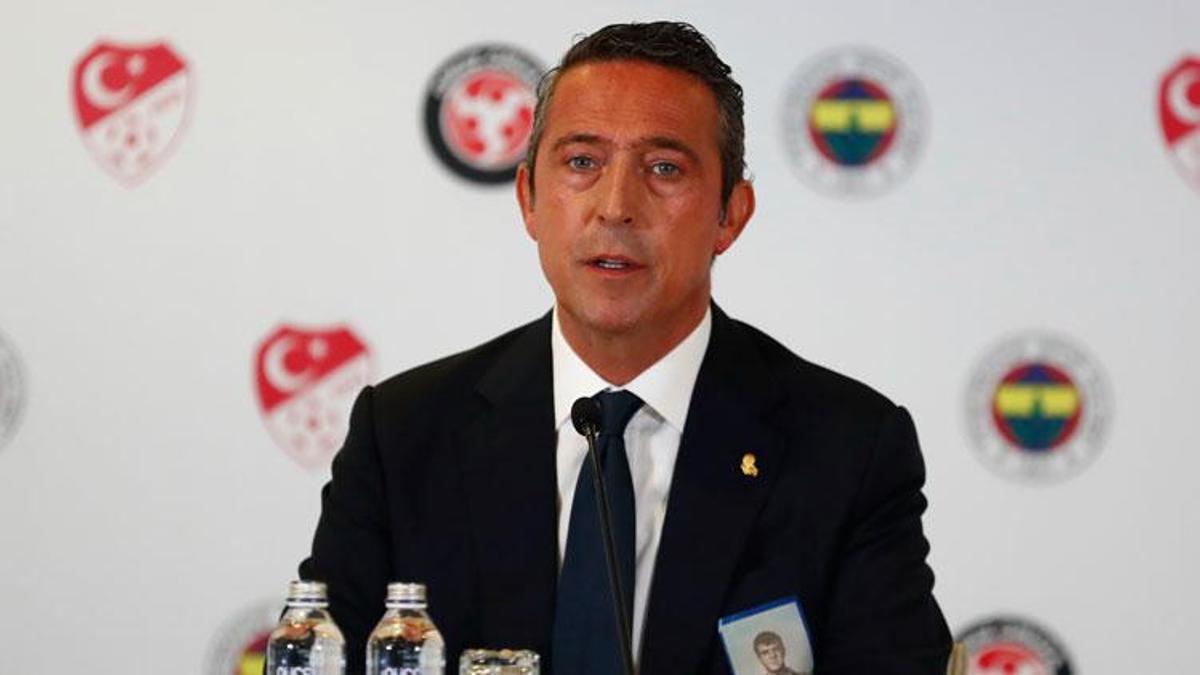 Fenerbahçe Genel Kurul'u karıştı! Ali Koç, istifa tepkileri sonrası aklındaki hocayı açıkladı