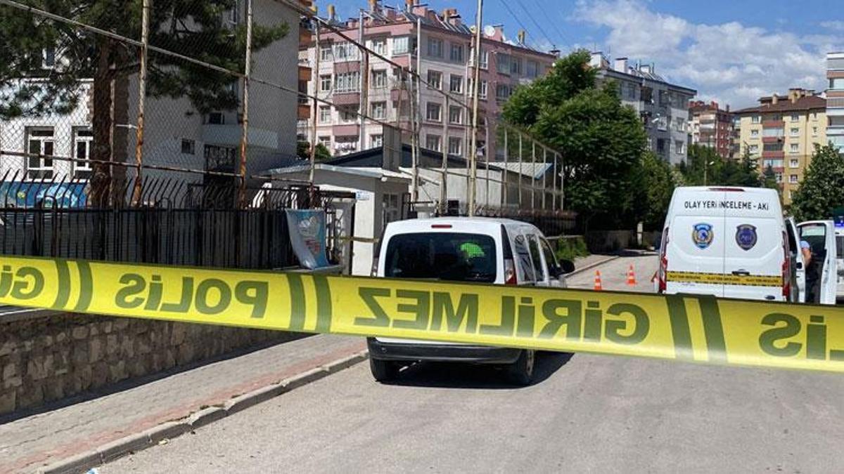 Kavgada başından vurularak öldürüldü