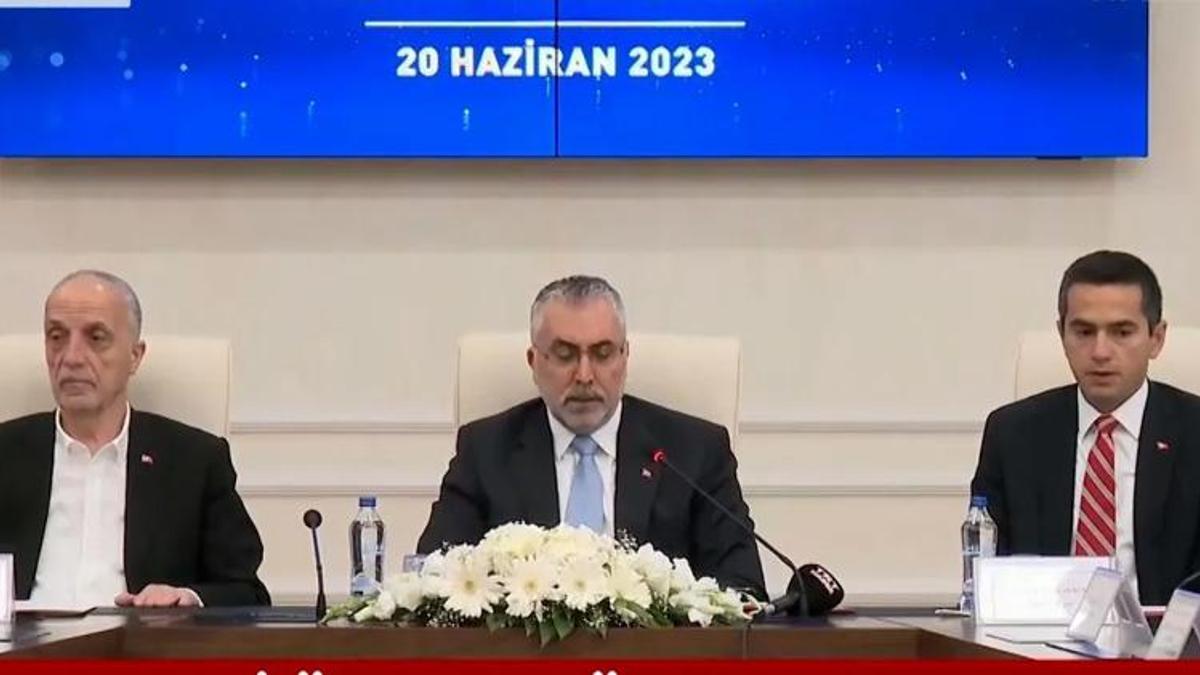 Asgari ücrete ara zam! TÜRK-İŞ'ten ilk açıklama: Dolar bazında tarihin en yüksek rakamı