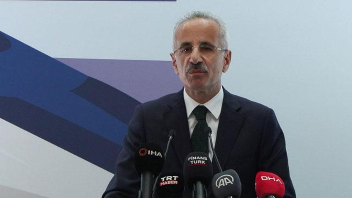 Bakan Uraloğlu: Milli Hızlı Trenimizi 2025 yılında yolcu taşımacılığına kazandırmayı hedefliyoruz