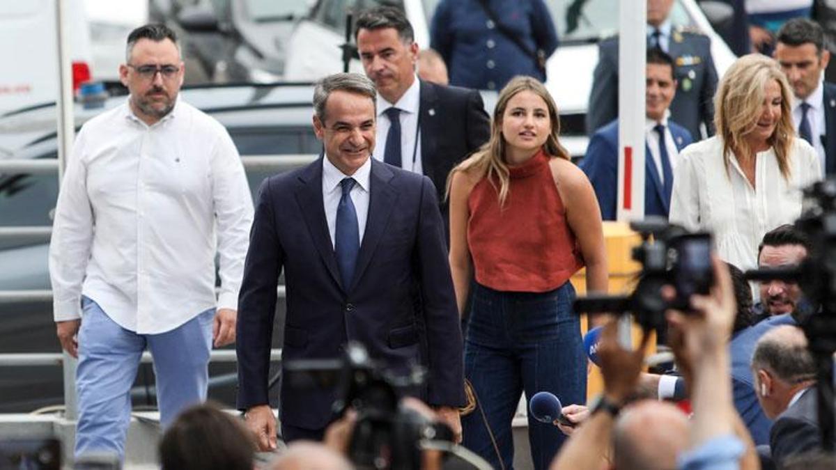 Yunanistan’da seçim sonuçları belli oldu! İşte sandıktan zaferle çıkan isim