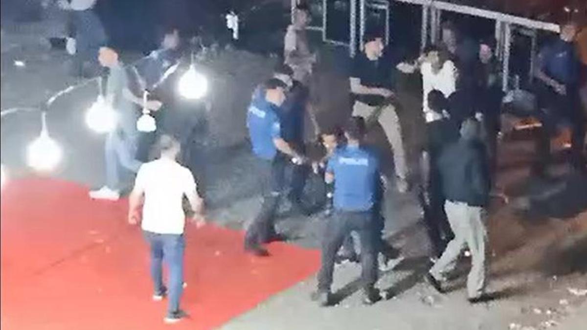 Düğünde olay çıktı! Polislere taşlı, sopalı ve baltalı saldırı