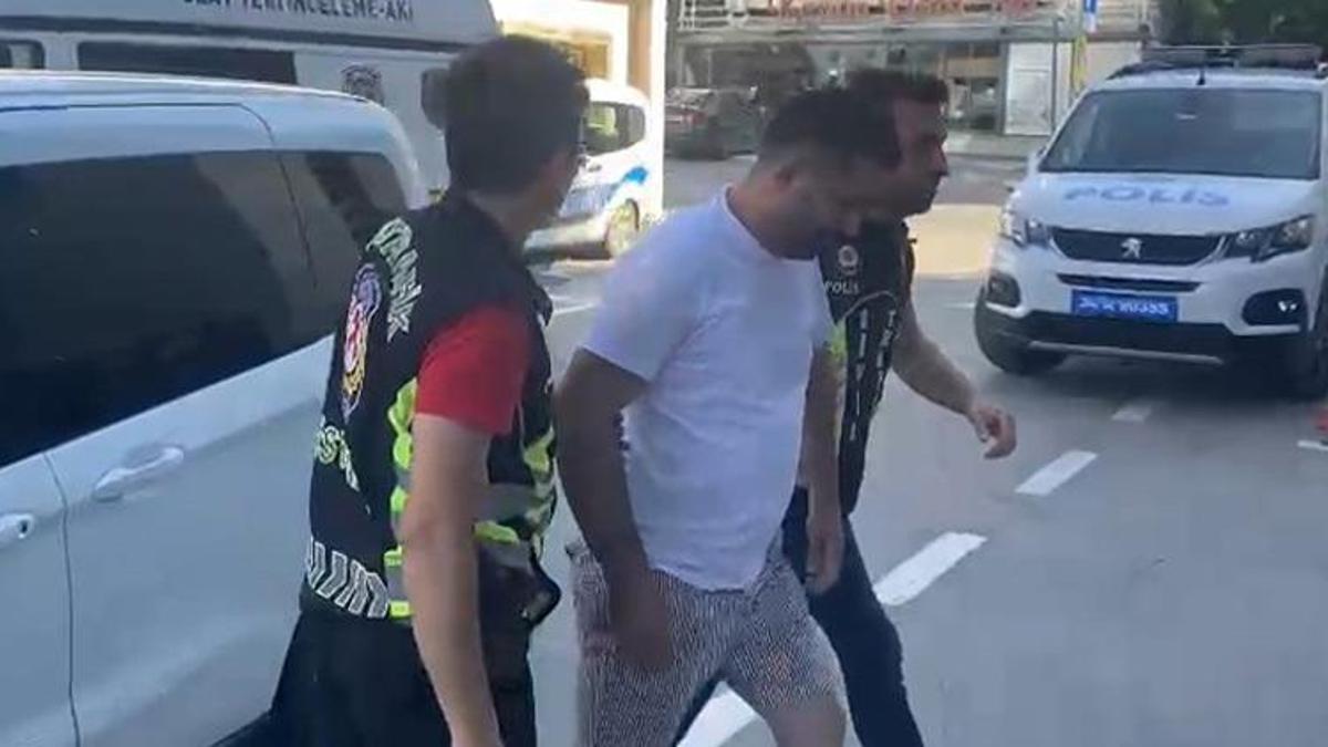 Maltepe'de ambulansa yol vermeyen sürücülere ceza