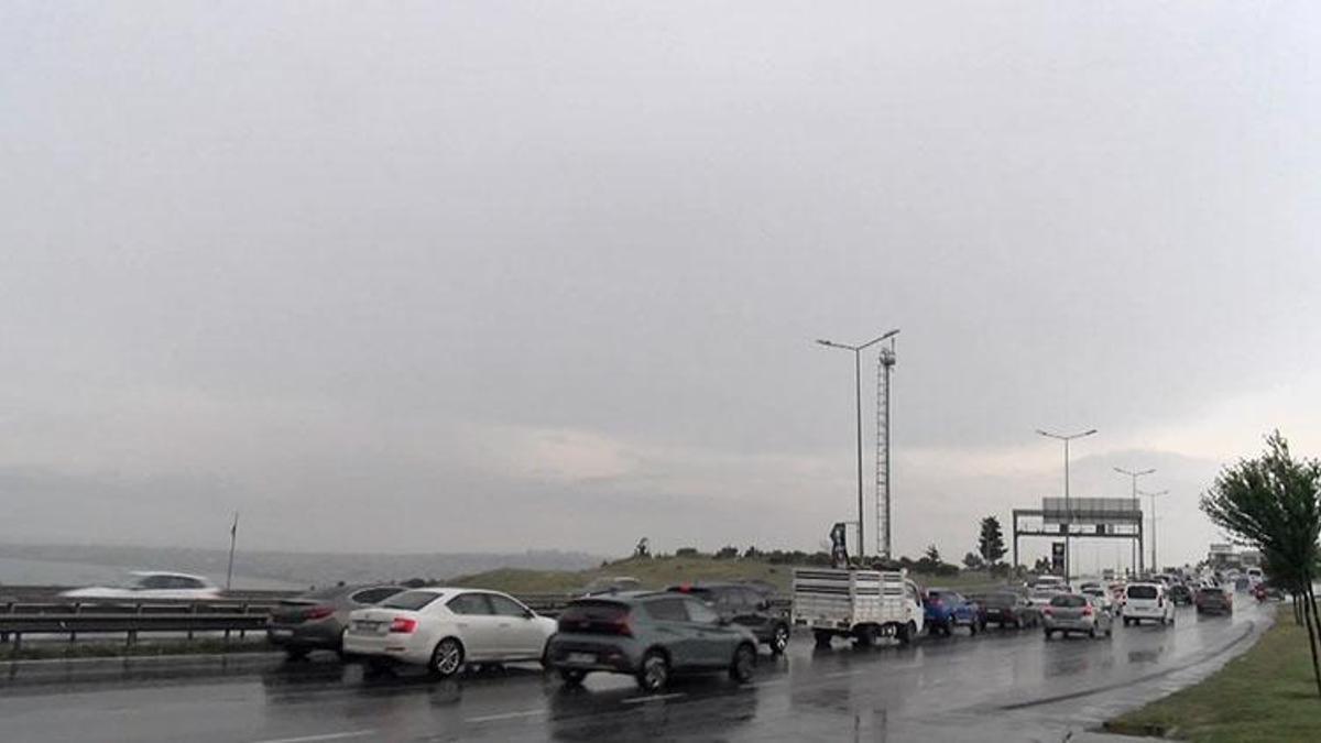 İstanbul'da uyarının ardından yağmur başladı
