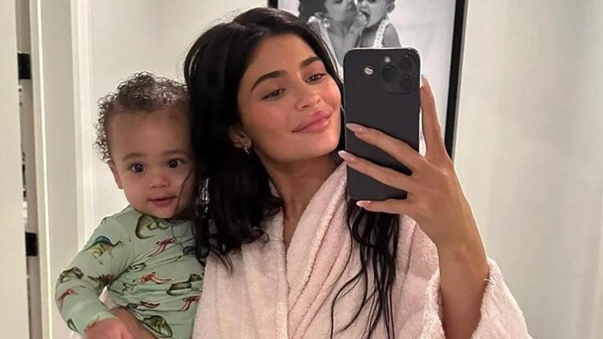 Oğlunun adını doğumundan 16 ay sonra değiştirdi!