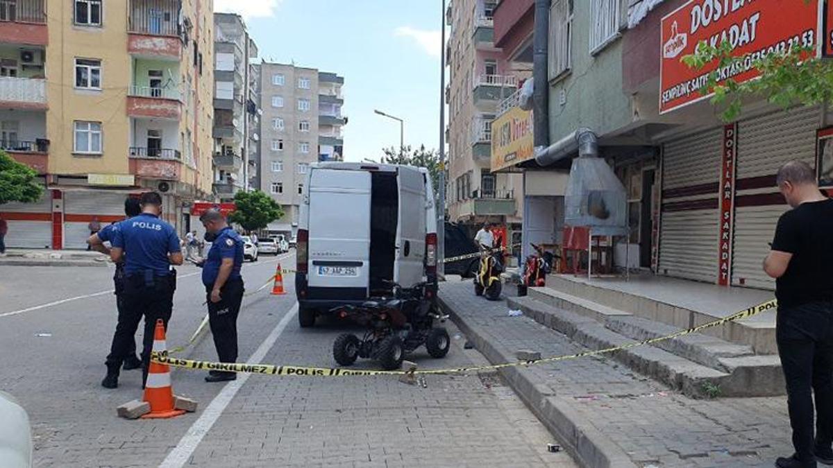 Diyarbakır'da 'yan baktın' kavgası: 1'i ağır, 3 yaralı