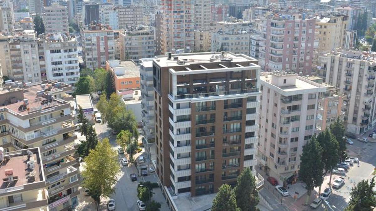 Tadilattan geçen az hasarlı konutlar hem kiralanıyor hem satılıyor