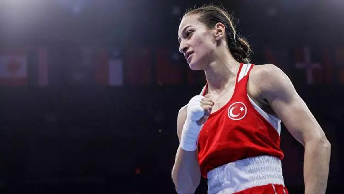Emine Arslan ve Buse Naz Çakıroğlu Avrupa'da tarih yazdı