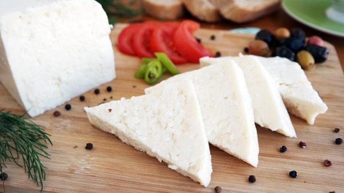 Peynir Kaç Kalori? Peynir Besin Değerleri Ve Kalorisi...