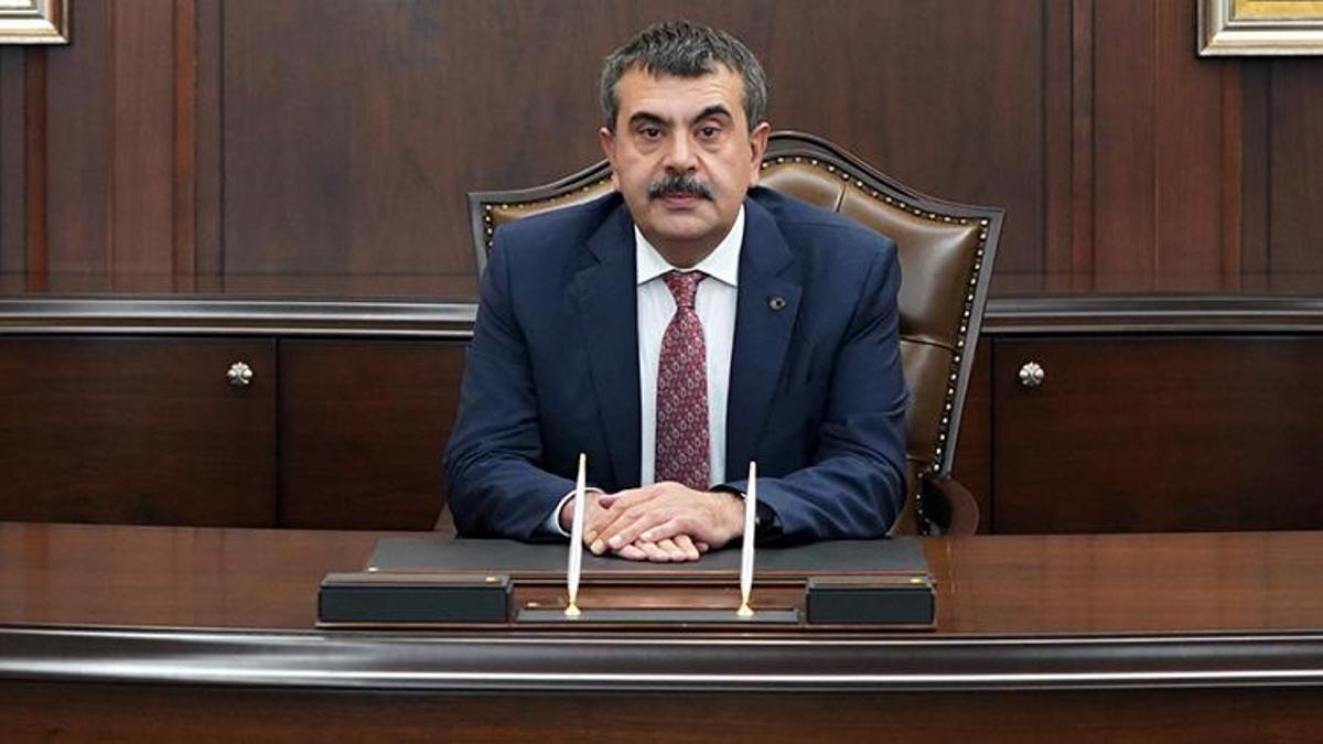 Bakan Tekin'den  atama ve yer değişikliği açıklaması