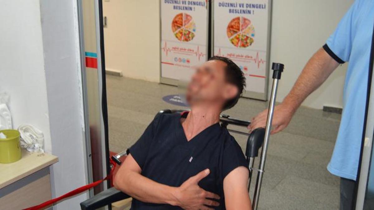 'Çarşaf' tartışması şiddete dönüştü! Sağlık çalışanına darp