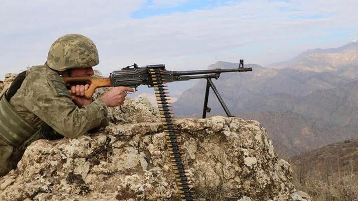 MSB: Fırat Kalkanı bölgesine taciz ateşi açan 12 terörist etkisiz hale getirildi