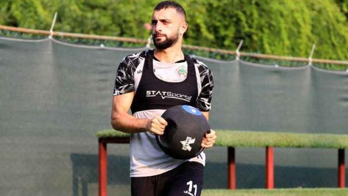 Efkan Bekiroğlu Alanyaspor'la masaya oturarak yollarını ayırdı
