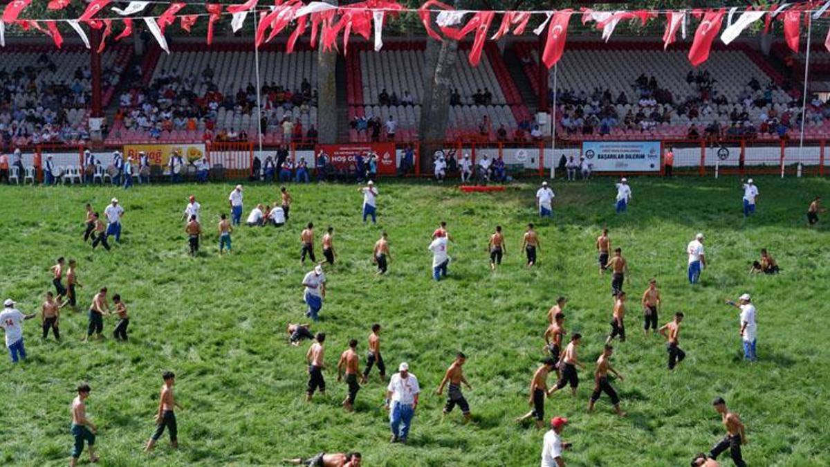 Kırkpınar Yağlı Güreşleri canlı izle (TRT Spor canlı yayın): Kırkpınar Yağlı Güreşleri hangi kanalda, Edirne 662 Kırkpınar Güreşleri saat kaçta başlıyor? Kırkpınar canlı izle