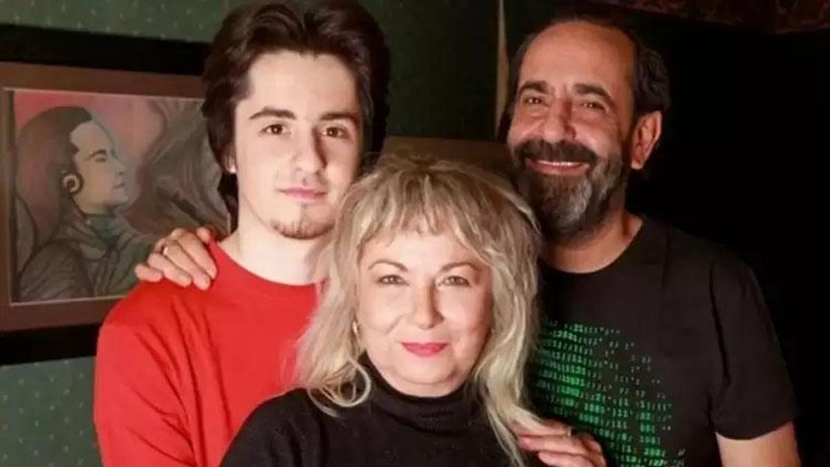 Alişan Uğur kimdir? Özkan Uğur'un oğlu Alişan Uğur kaç yaşında, ne iş yapıyor, oyuncu mu?