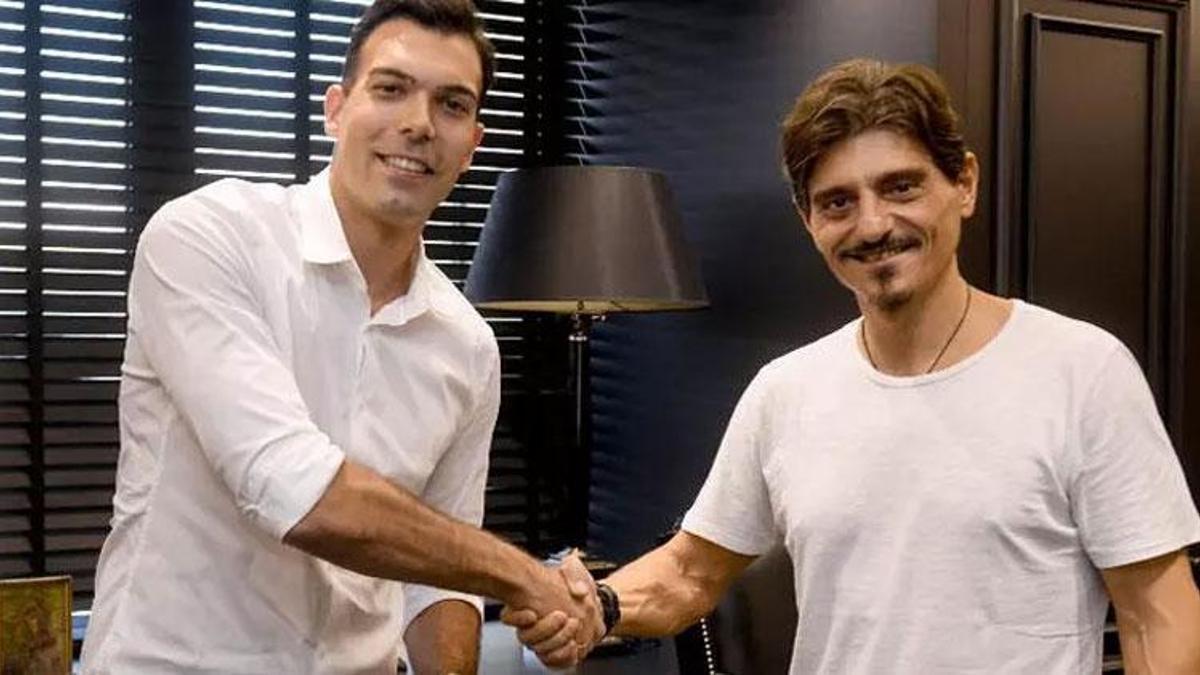 Ezeli rakibe transfer olan Sloukas'a olay sözler! "Sen, yalancı ve hainsin!"