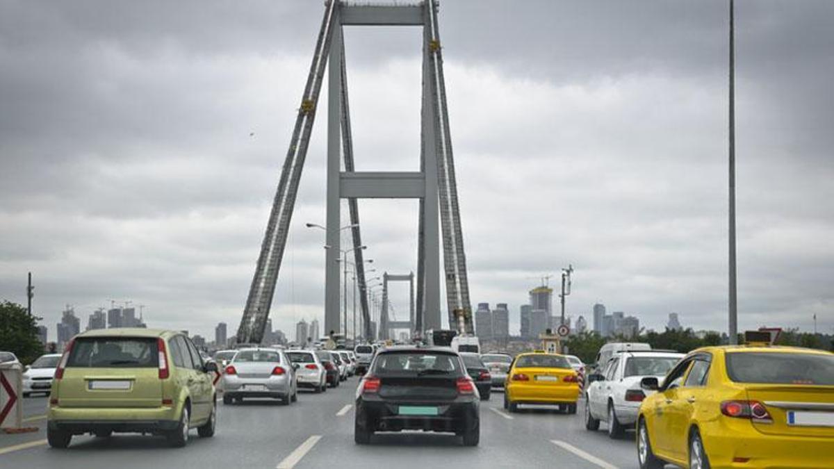 Köprü ve otoyollara zam geldi mi? Zamlı köprü ve otoyol geçiş ücretleri 2023: 15 Temmuz Şehitler ile Fatih Sultan Mehmet köprüleri geçiş ücreti ne kadar?