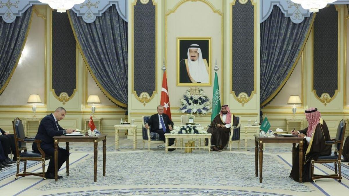 Türkiye ile Suudi Arabistan arasında 5 yeni anlaşma imzalandı