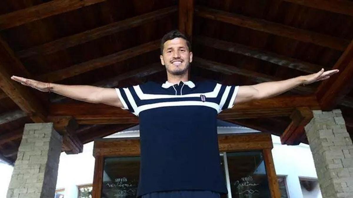 Dorukhan Toköz Beşiktaş'a Salih Uçan İtalya'ya mı?