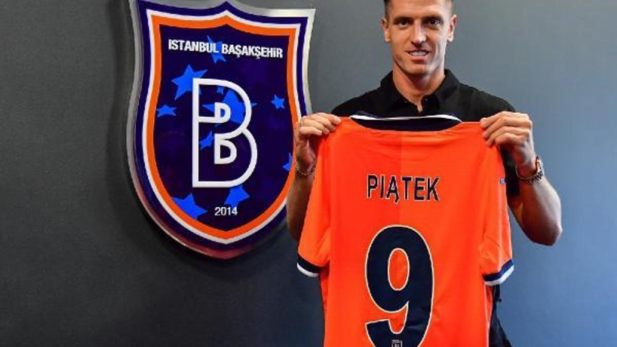 Başakşehir, Krzysztof Piatek'i kadrosuna kattı