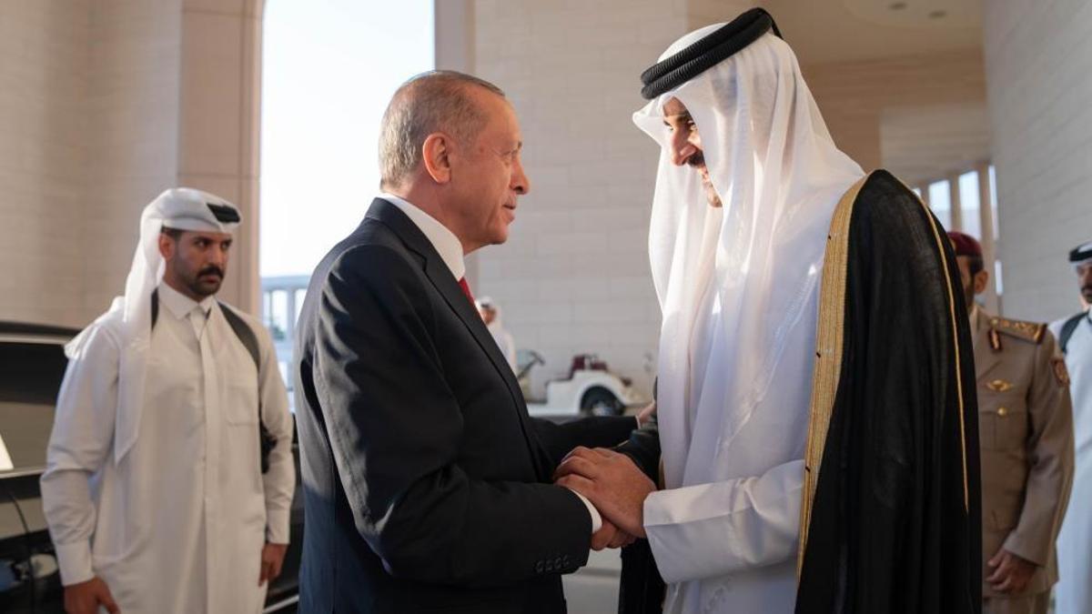 Katar Emiri Al Thani'den Erdoğan paylaşımı: Memnuniyet duydum