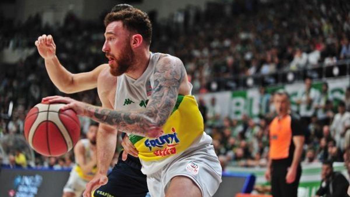 Onuralp Bitim, Chicago Bulls'a imza attı