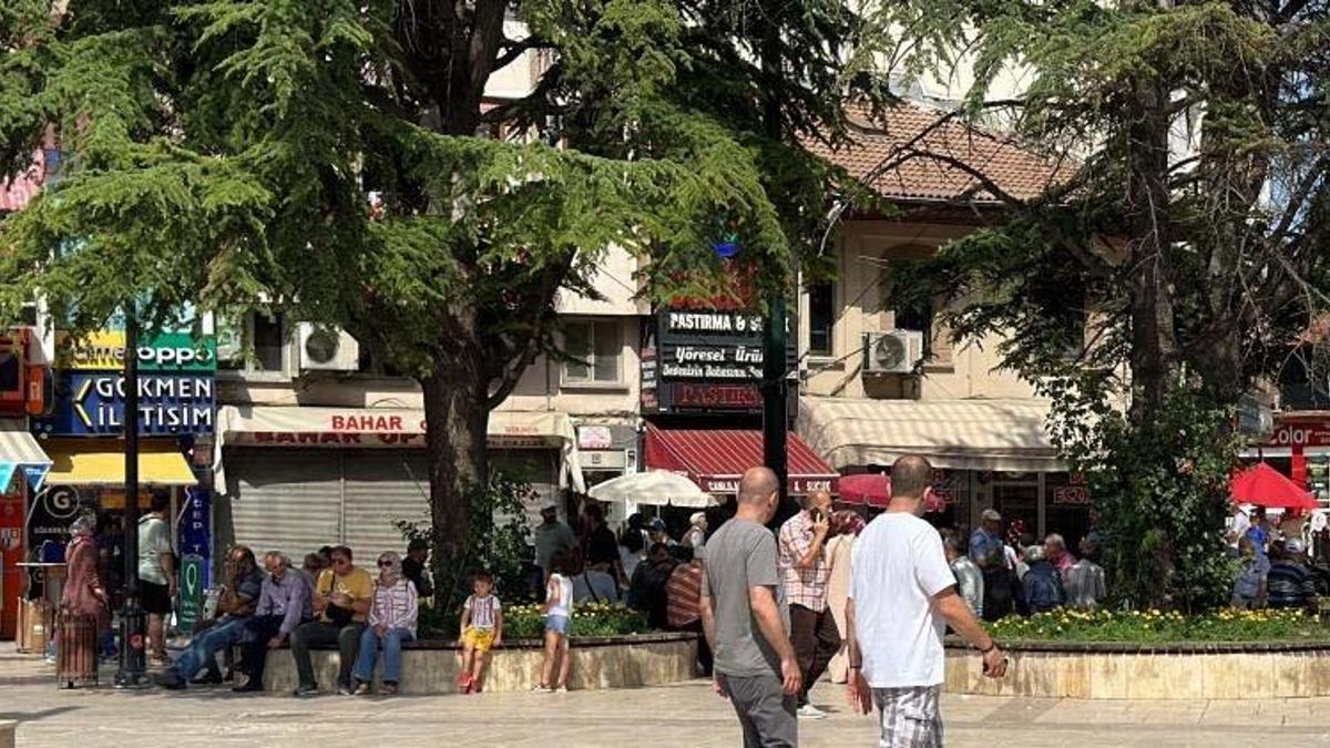 Uzmanından sıcak havalar için korkutan uyarı: İçtiğimiz sulara dikkat!