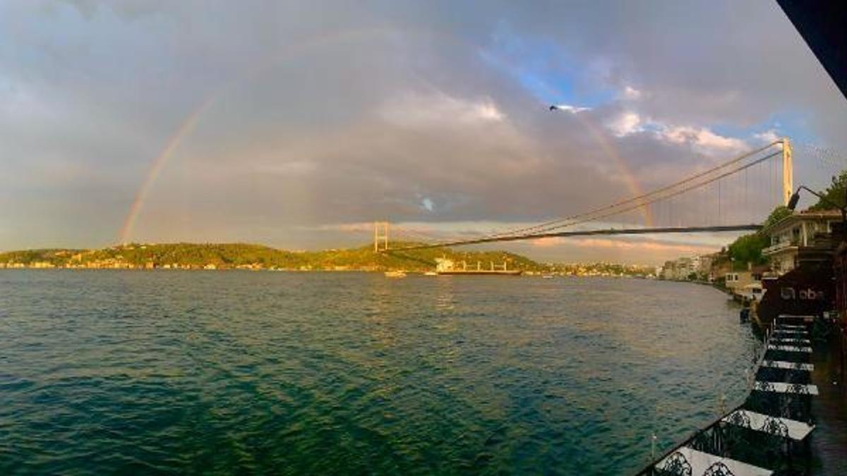 İstanbul'da etkili olan yağmurun ardından kartpostallık görüntüler ortaya çıktı