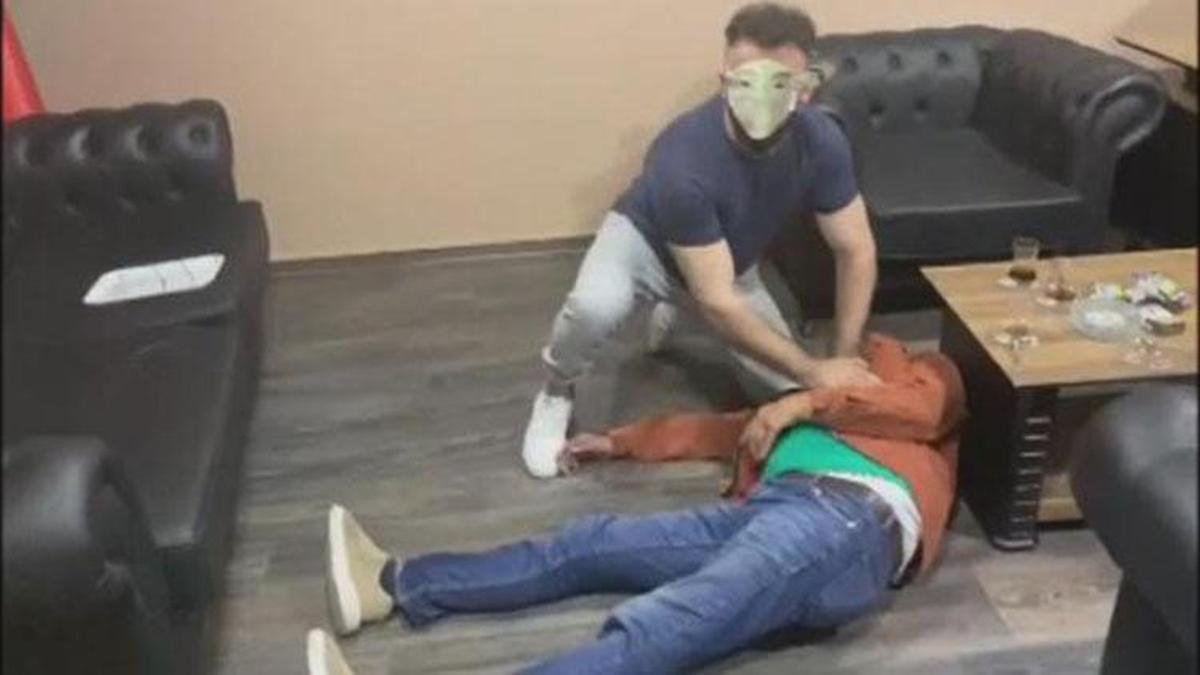 Müzik dinleyerek işkence yaptılar: Araç kiralama kavgasına 20'şer yıl hapis!