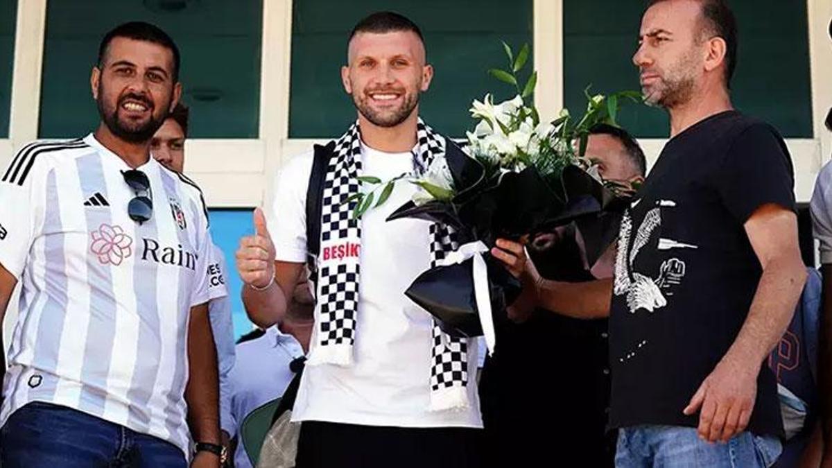 Beşiktaş Ante Rebic'i KAP'a bildirdi