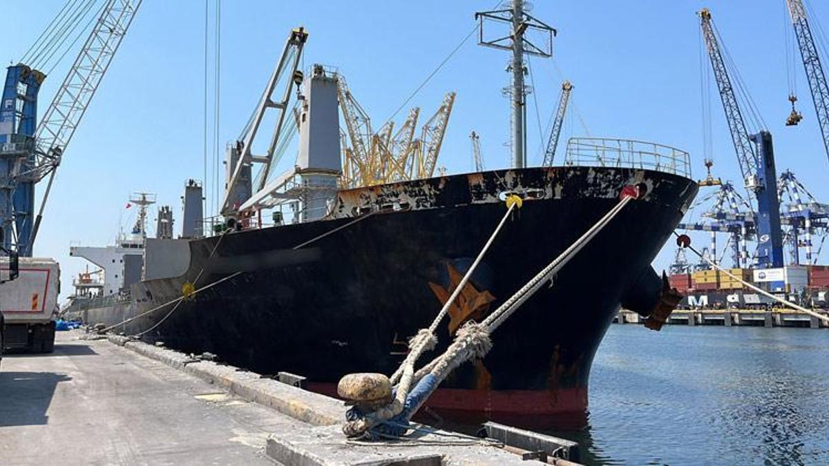 Denizde tonlarca kaçak akaryakıt yakalandı