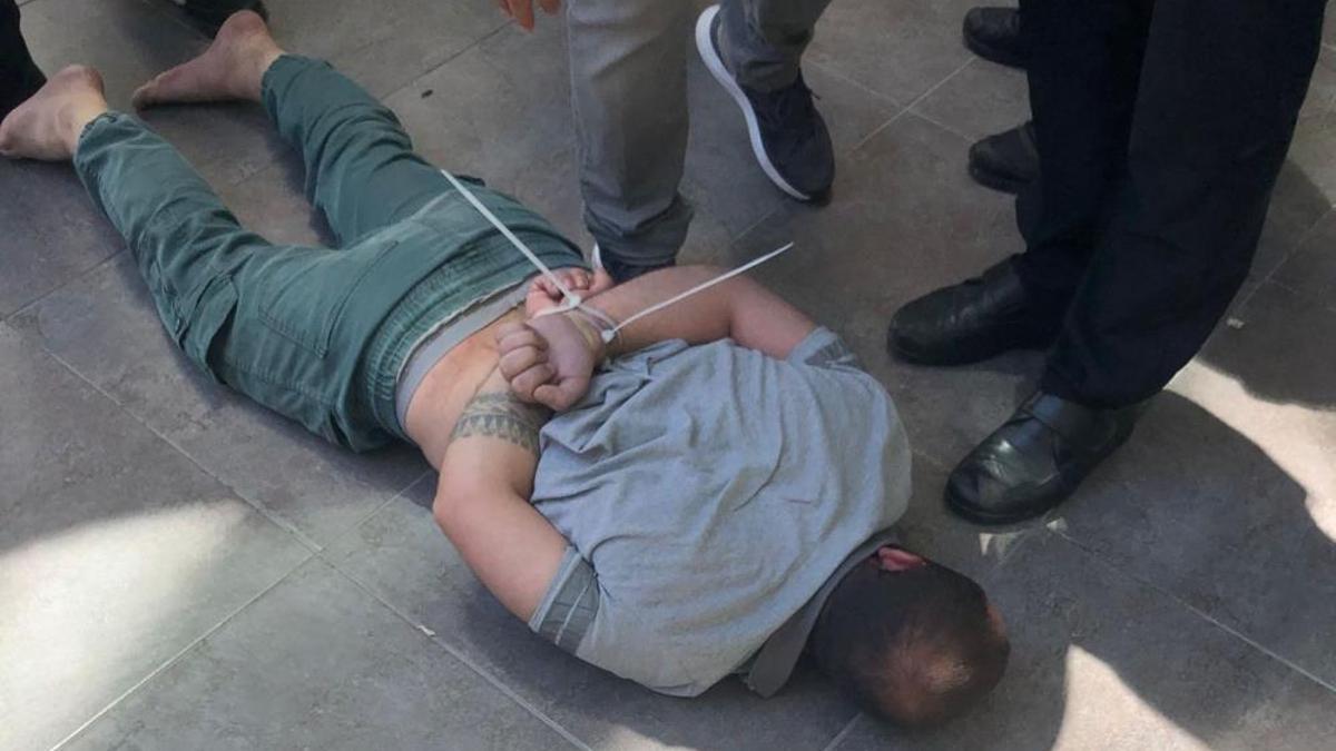 İzmir'deki İsveç Konsolosluğu'nda silahlı saldırı! Olayın detayları ortaya çıktı