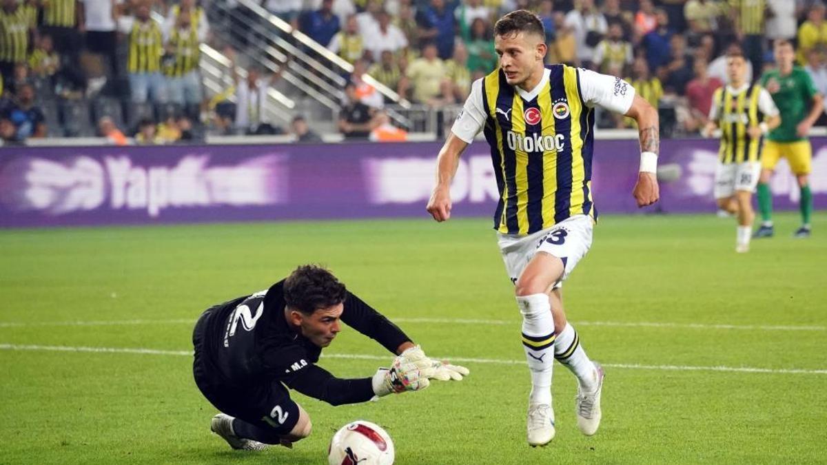 Fenerbahçe, mağazalarda ürünlerin 5 yıldızlı olarak satılacağını açıkladı