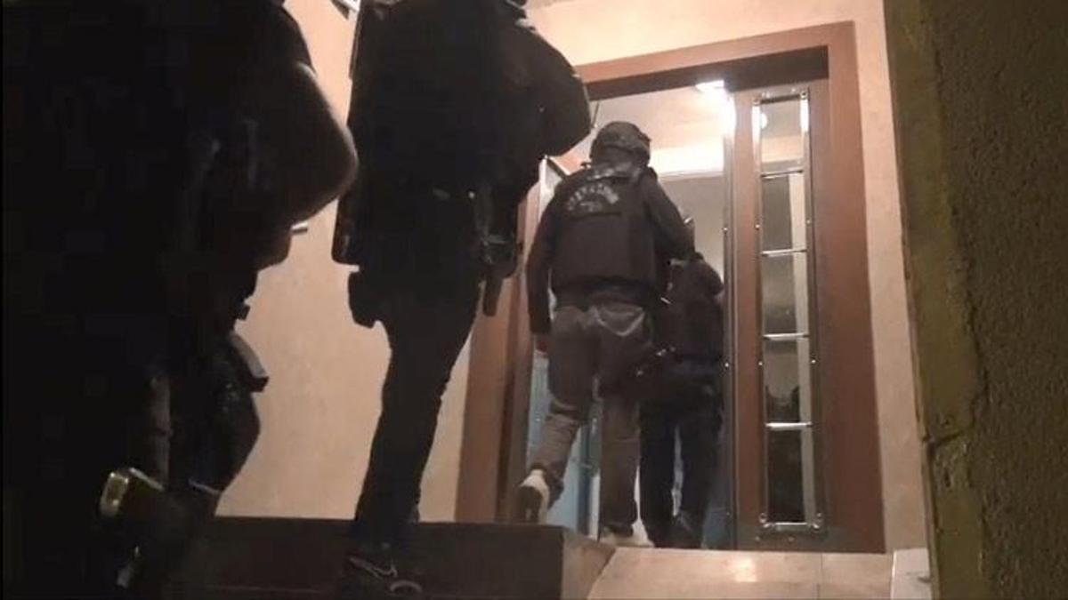İstanbul'da DEAŞ operasyonu: 17 gözaltı