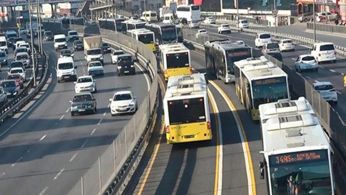 65 yaş üstü otobüs ücretli mi oldu, İstanbul'da 65 yaş üstü ücretsiz ulaşım kalktı mı? İstanbul'da 65 yaş üstü ulaşım ücretli mi, 65 yaş üstü otobüs bedava mı, paralı mı oldu?