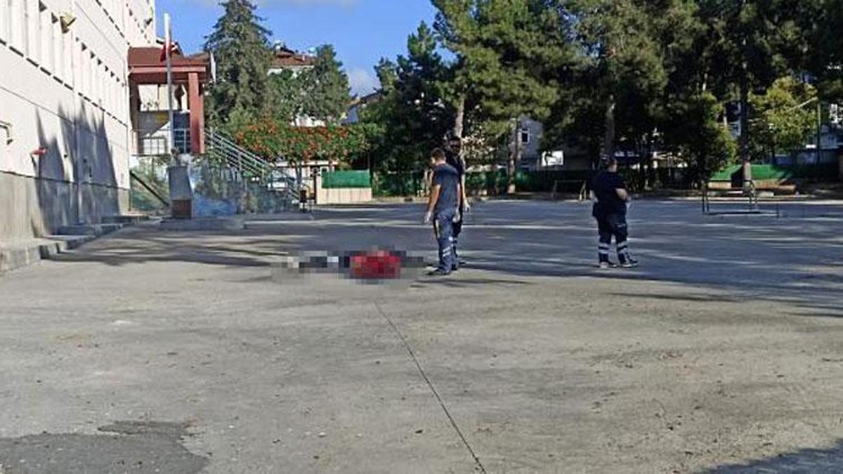 Okul bahçesinde 15 yaşındaki çocuk ölü bulundu
